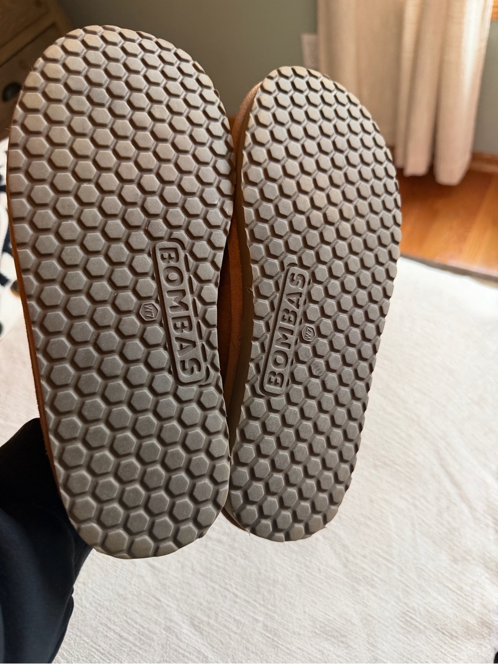 BOMBAS Saturday Suede Slip-on - Picture 4 of 4